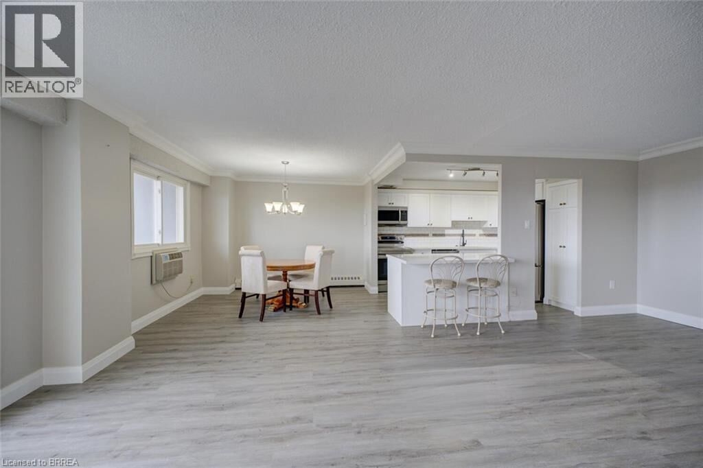 Property Photo:  640 West Street 909  ON N3R 6M3 
