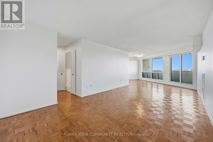 Property Photo:  150 Neptune Drive 801  ON M6A 2Y9 