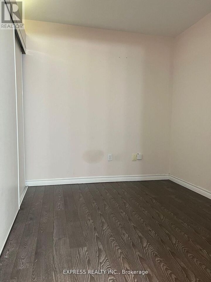 Property Photo: 8 Pemberton Avenue 103 ON M2M 4K8