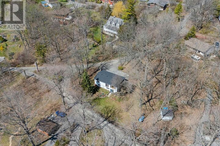 Property Photo:  9 Mallard Lane  ON K7K 5E2 