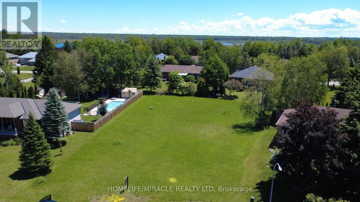 Property Photo:  31 Fairway Crescent  ON L9Z 1B9 