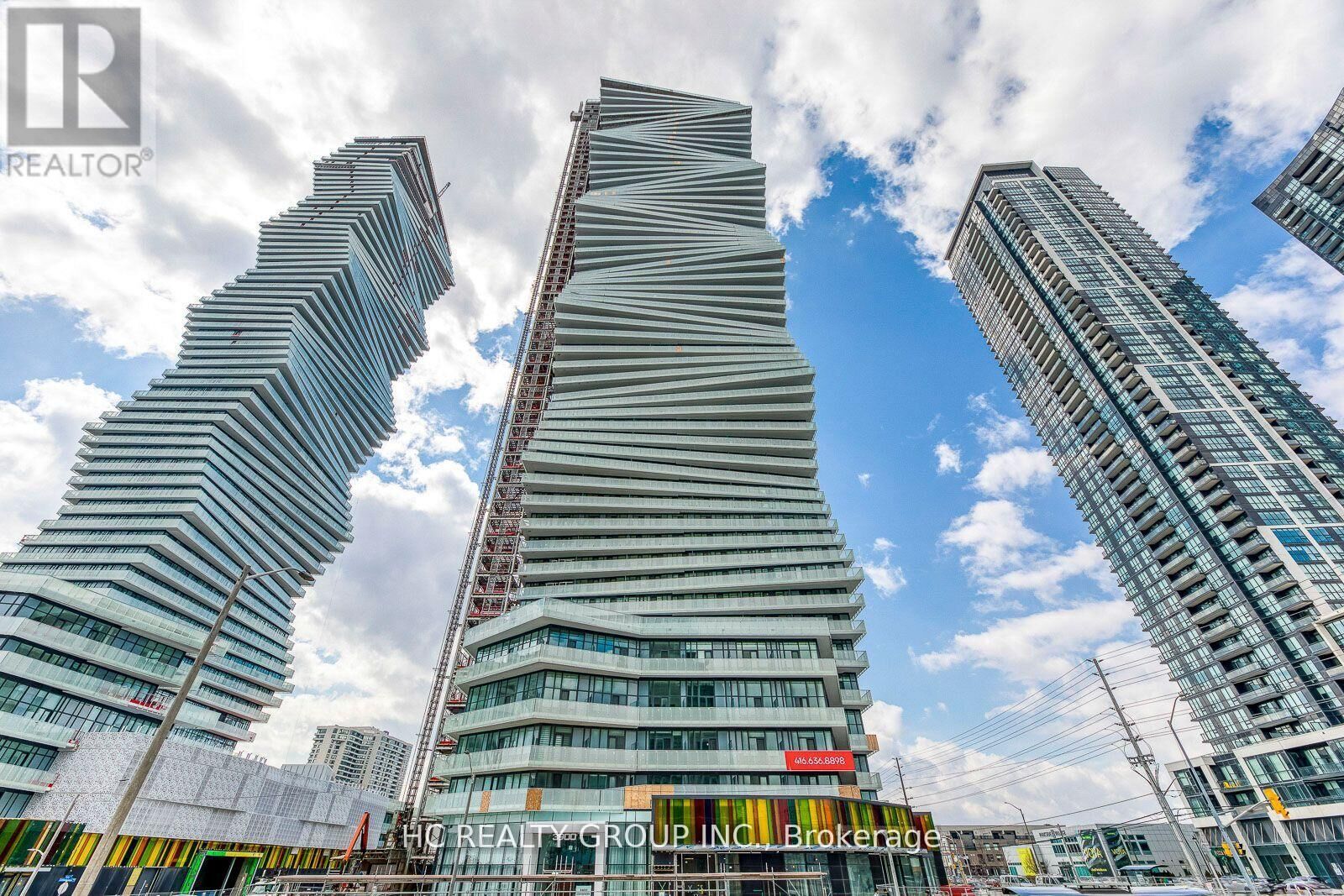 Property Photo:  3900 Confederation Parkway 2805  ON L5B 0M3 