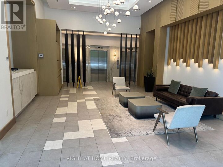 Property Photo: 4099 Brickstone Mews 708 ON L5B 0G2