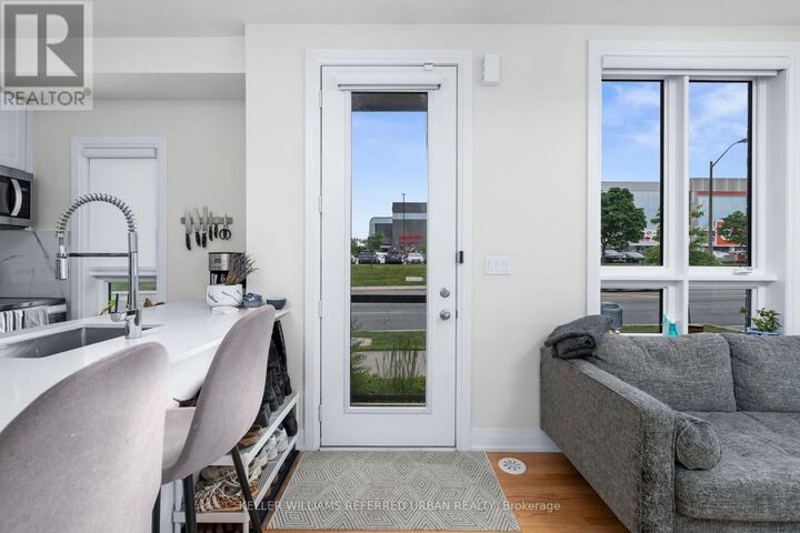 Property Photo: 713 Lawrence Avenue West 1 ON M6A 1B4