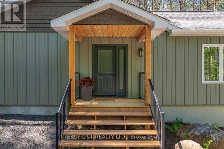 Property Photo: 414 North Waseosa Lake Road ON P1H 2J4