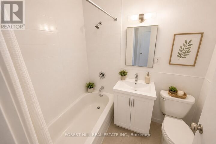 Property Photo:  104 Goodwood Park 304  ON M4C 5S9 