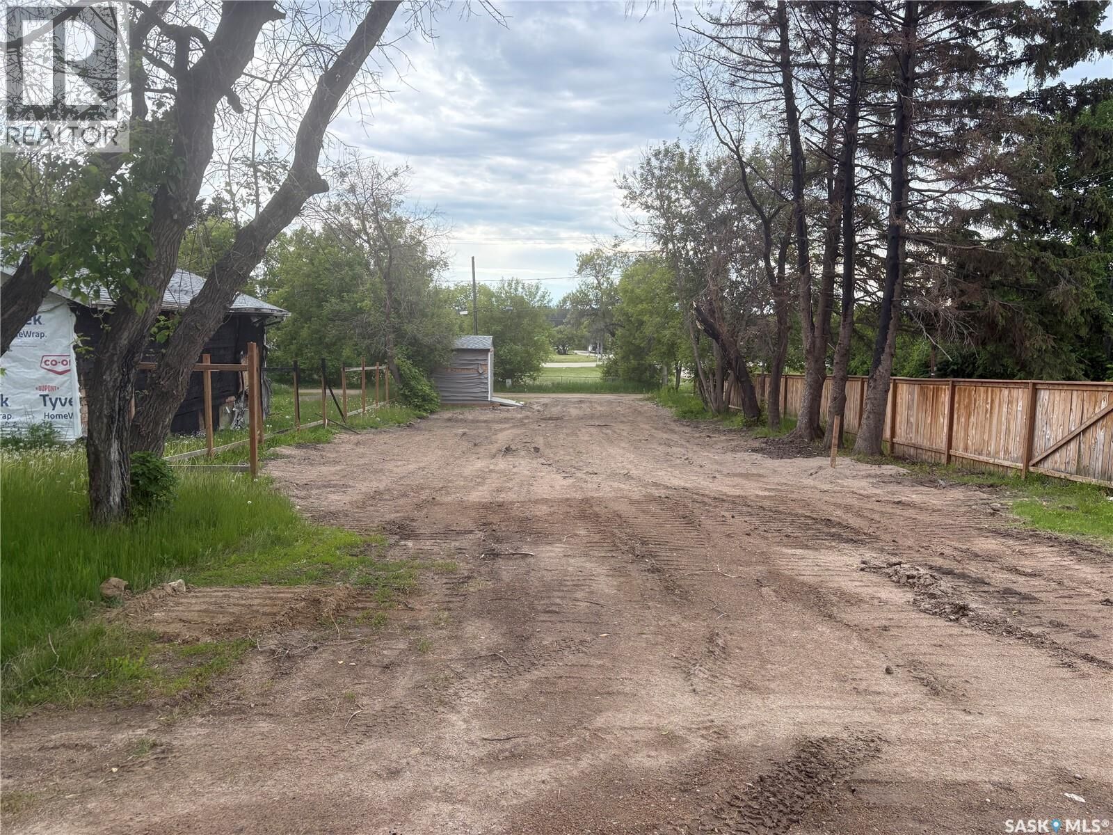 Property Photo:  116 2nd Avenue  SK S0J 0E0 