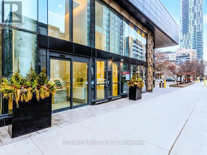 Property Photo: 319 Jarvis Street 2203 ON M5B 0C8