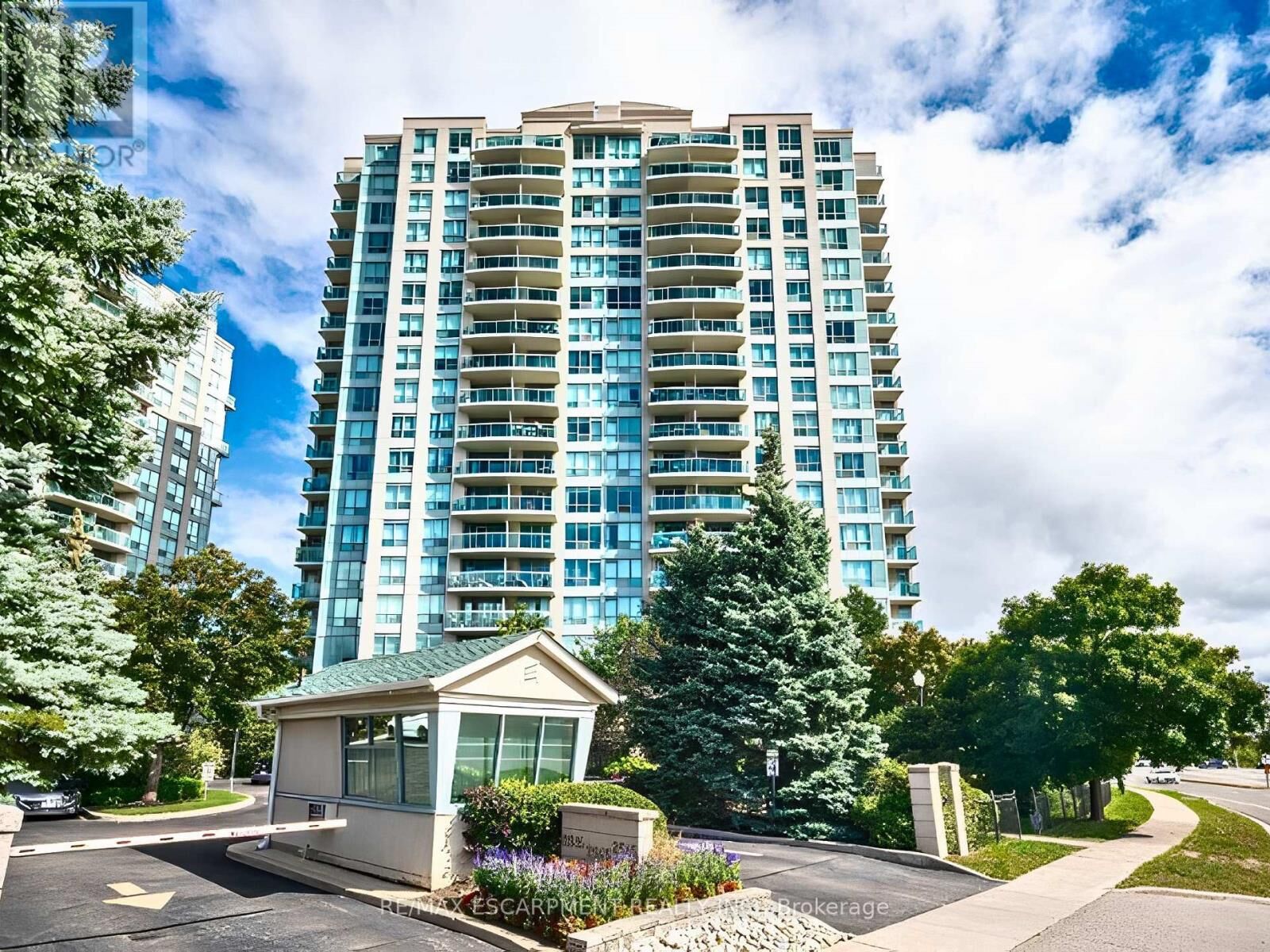 Property Photo: 2545 Erin Centre Boulevard 509 ON L5M 6Z9