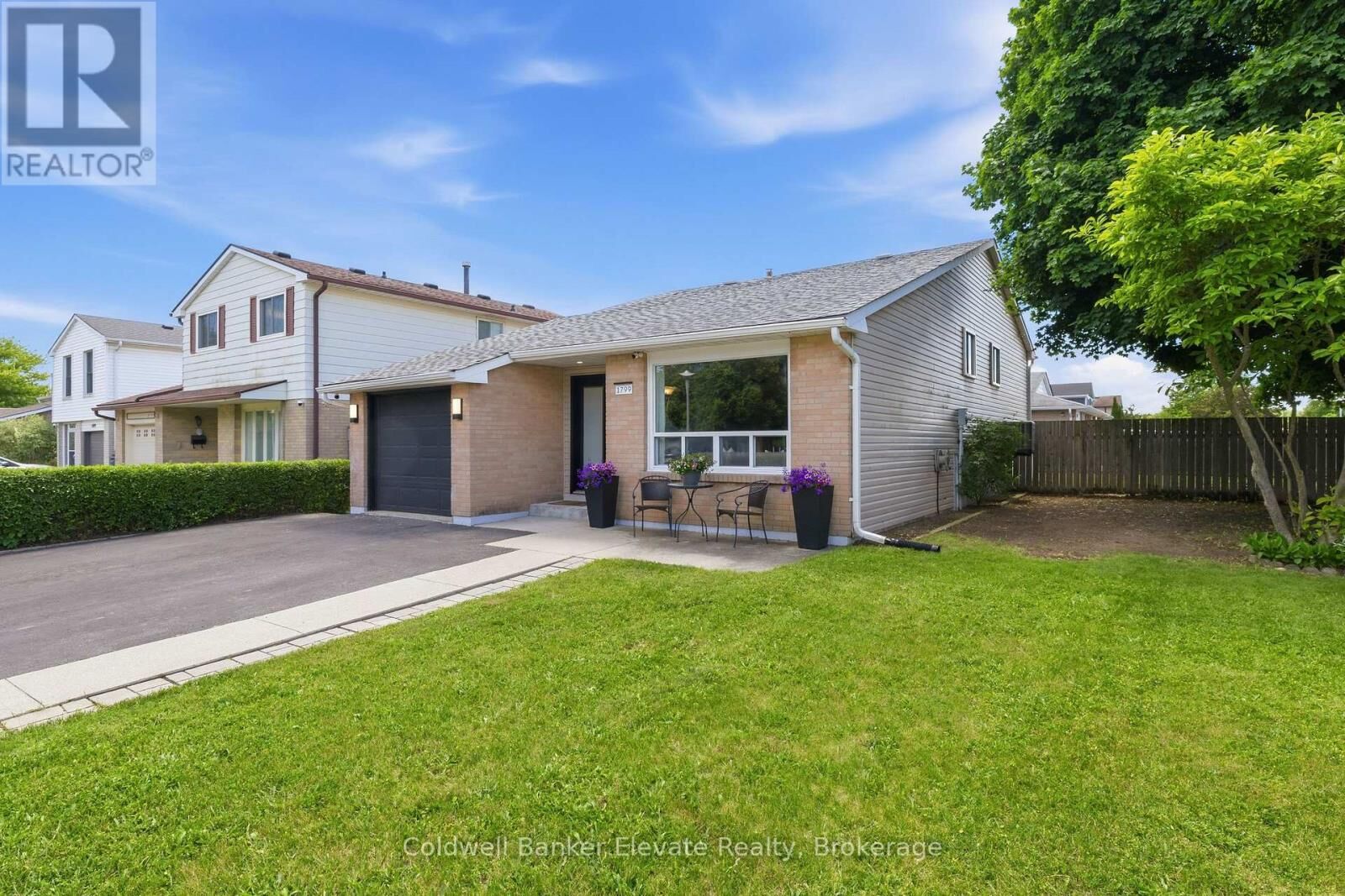 Property Photo:  1799 Briarwood Drive  ON N3H 5A6 