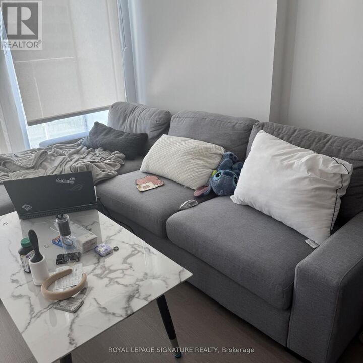 Property Photo: 3883 Quartz Road 3613 ON L5B 0M4