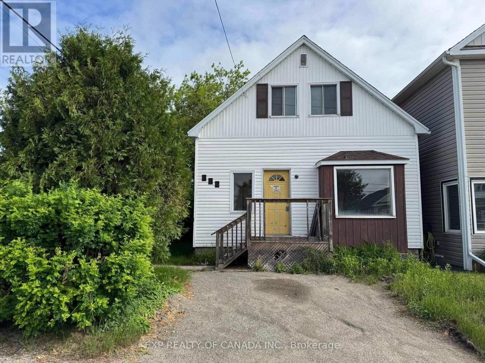 Property Photo:  382 John Avenue  ON P4N 5T4 