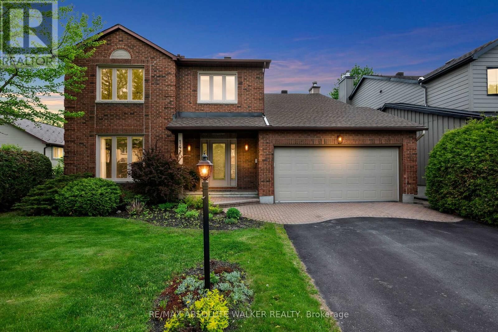 Property Photo: 1410 Clay Court ON K1C 4T2
