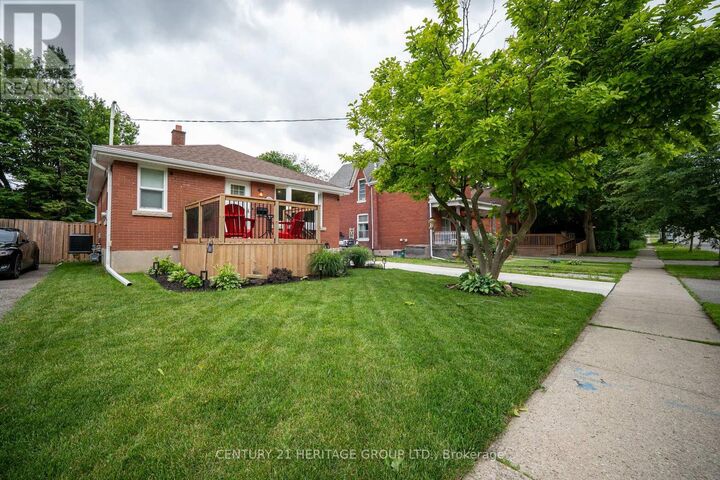 Property Photo:  115 Sheridan Street  ON N3S 4P5 