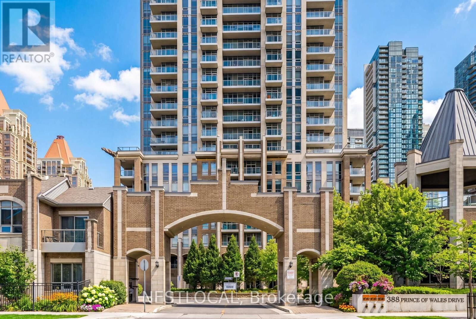 Property Photo:  388 Prince Of Wales Drive 2611  ON L5B 0A1 