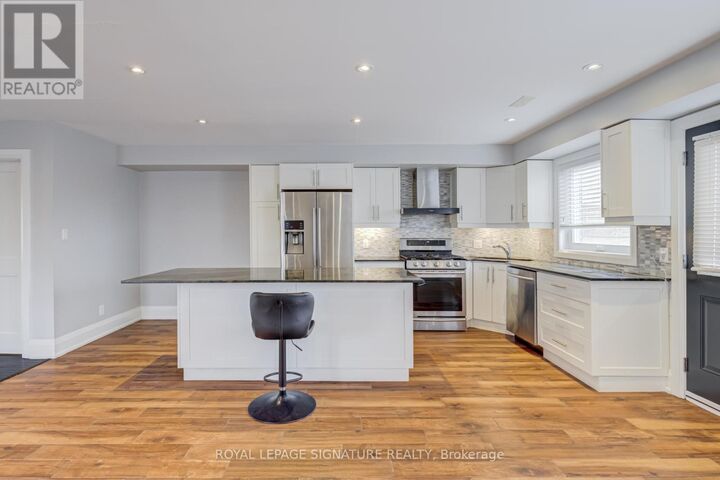 Property Photo:  14 Rotherham Avenue  ON M6M 1L8 