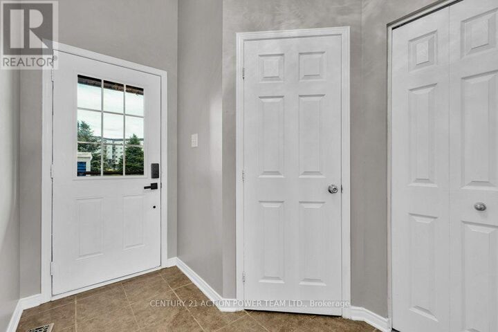 Property Photo:  377 Brigitta Street  ON K2S 0J1 