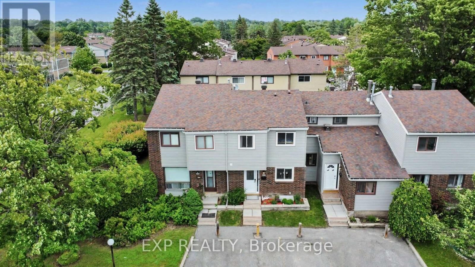 Property Photo:  2030 Kelden Crescent 35  ON K1B 4X9 