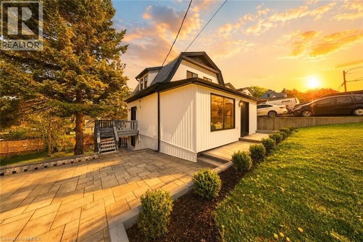 Property Photo:  23 Aberdeen Street  ON N3W 1C8 