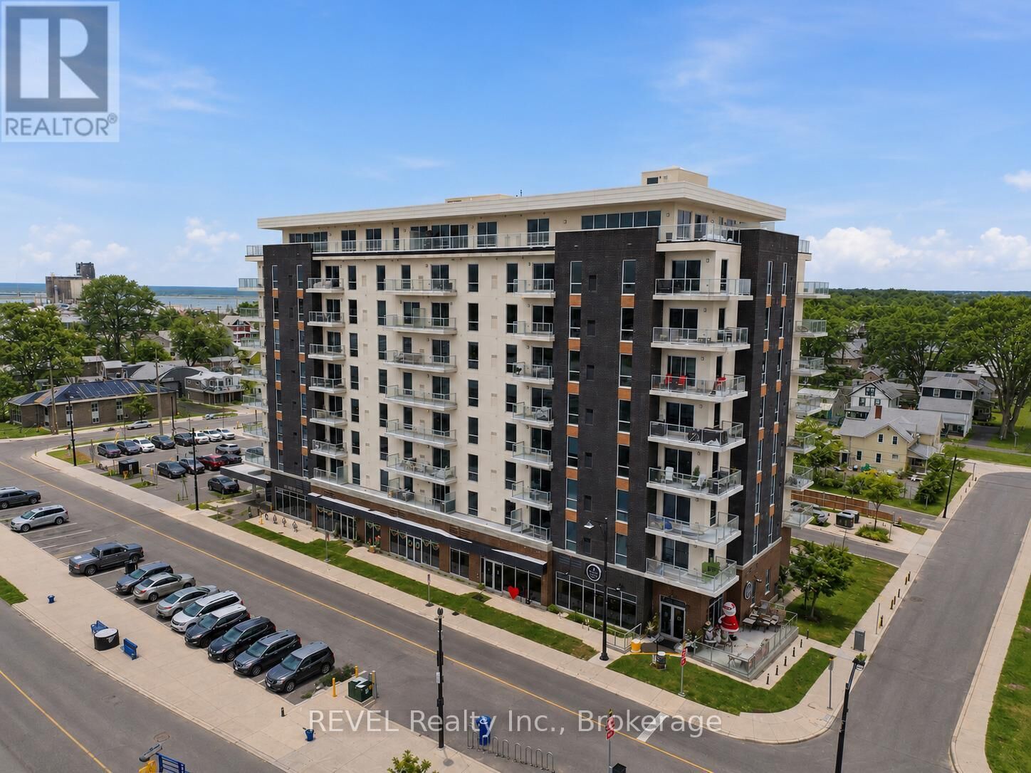 Property Photo:  118 West Street 605  ON L3K 4C9 