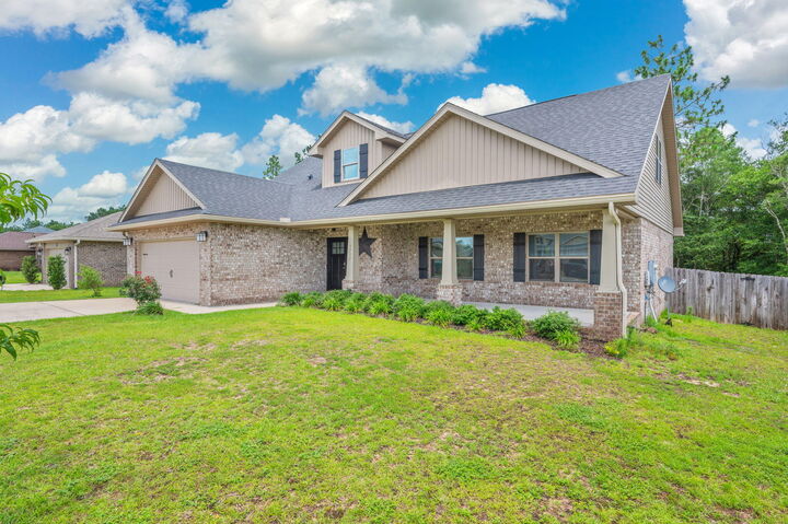 Property Photo:  5737 Marigold Loop  FL 32539 