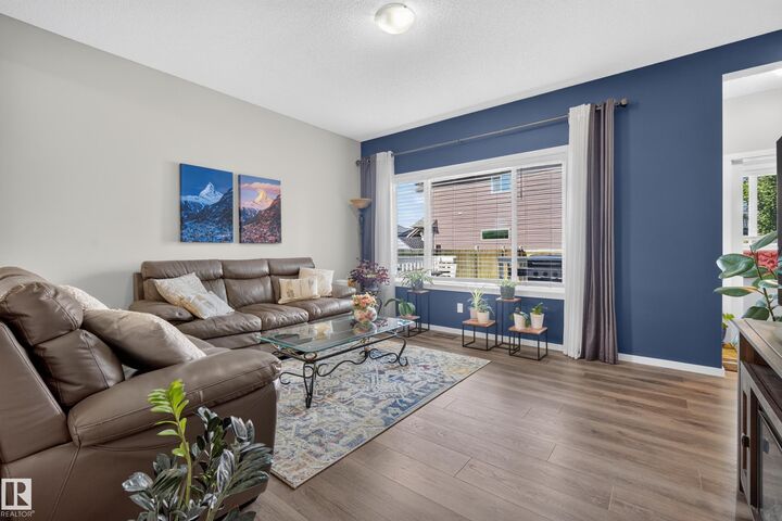 Property Photo:  199 Aberdeen Crescent  AB T8H 0Z1 