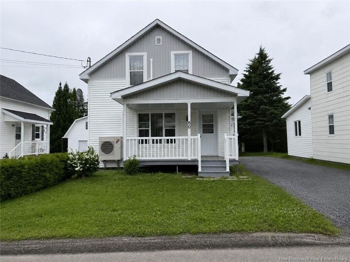 Property Photo:  80 Rue St-Antoine  NB E7E 1Z4 