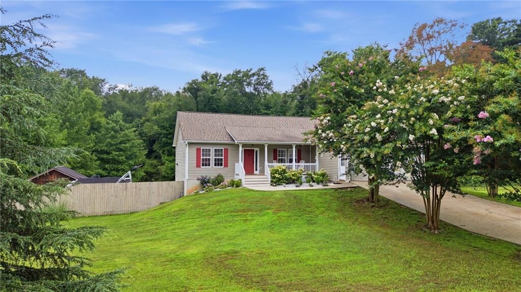 Property Photo: 160 Starlyn Trace GA 30141