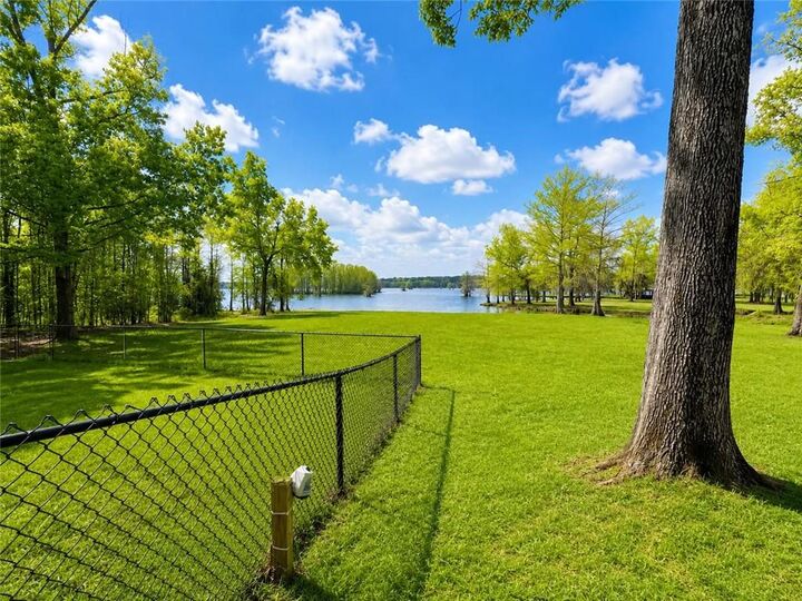 Property Photo: 1116 Pin Oak Drive LA 71454
