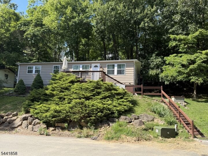 Property Photo:  54 Northwood Dr  NJ 08829 