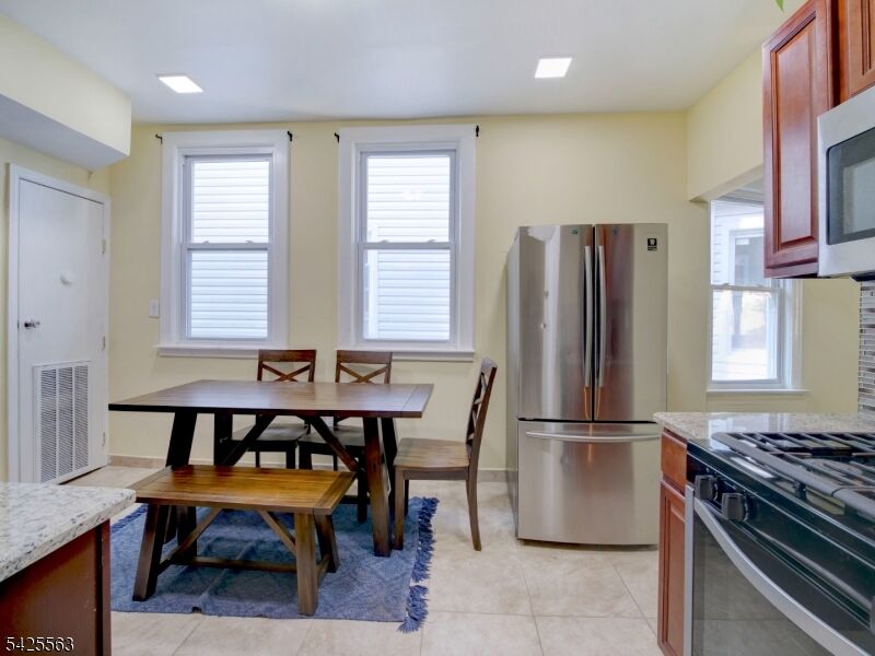Property Photo:  52 Amherst St  NJ 07018 