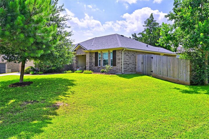 Property Photo: 13099 Greenbriar TX 77318