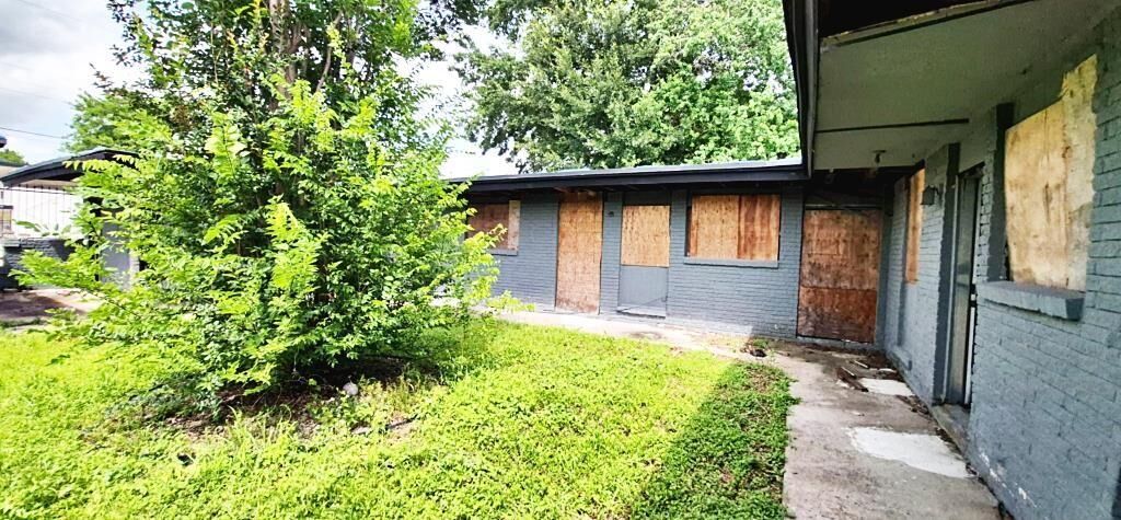 Property Photo: 4520 Balkin Street TX 77021