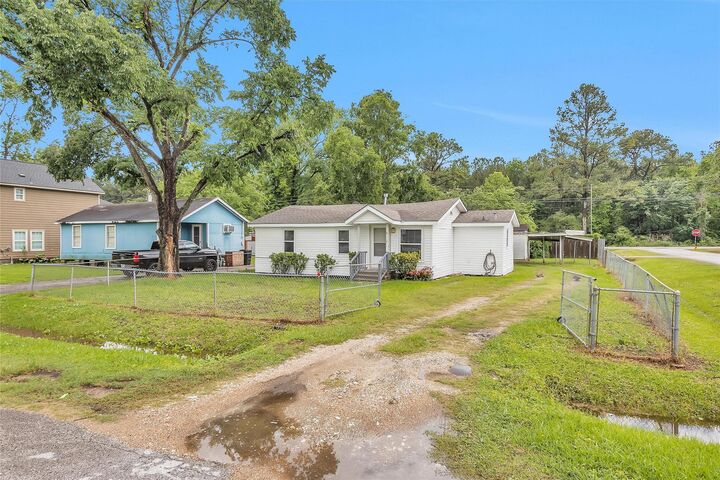 Property Photo: 6002 Shelburne Street TX 77396
