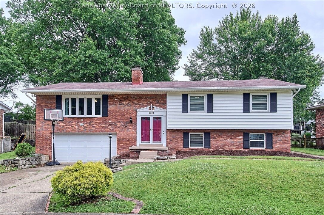 Property Photo:  2024 Parkwood Road  WV 25314 