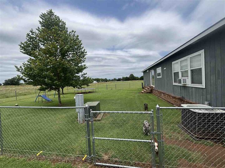 Property Photo:  597 S 3rd Ave  OK 73567 