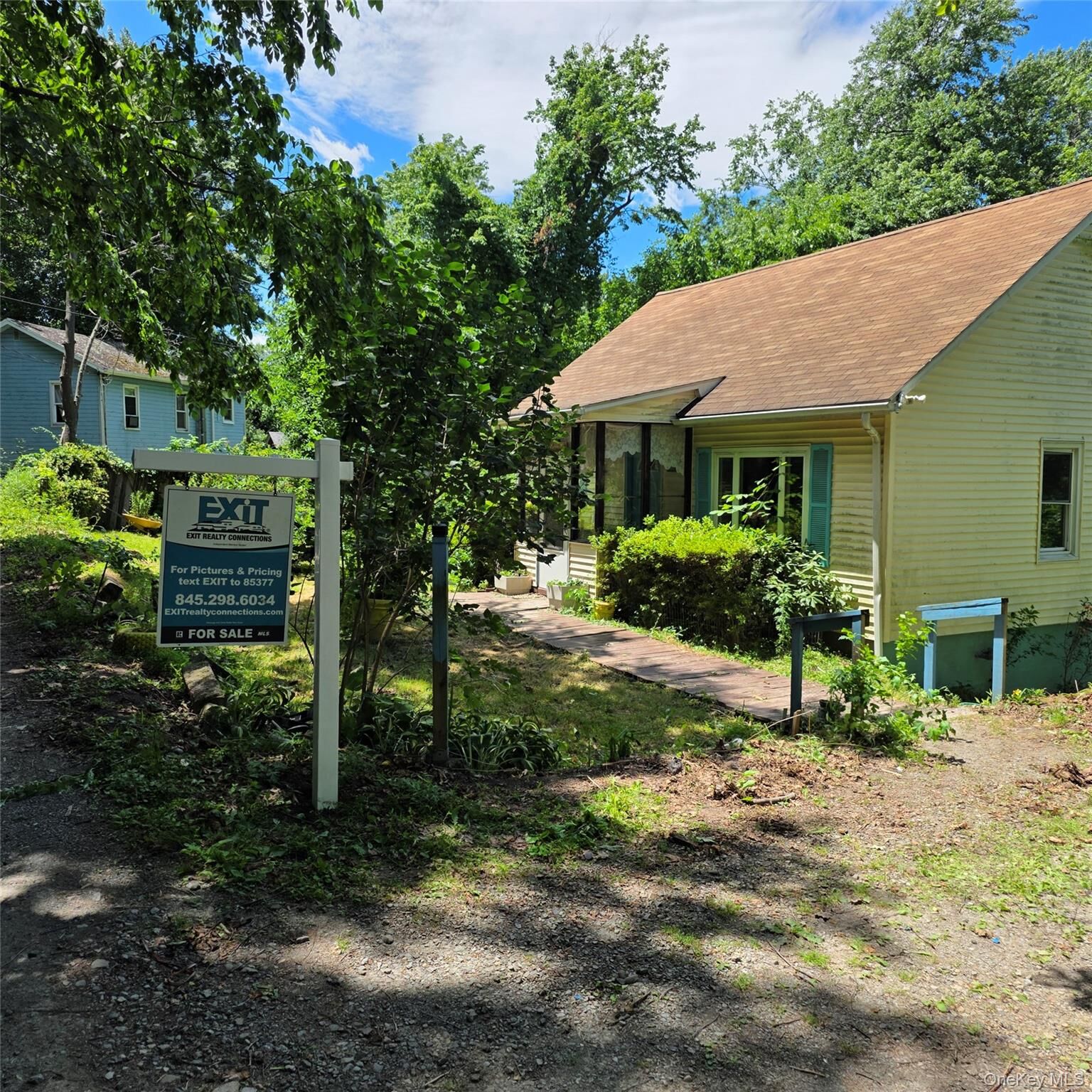 Property Photo:  60 Higgins Trail  NY 10950 