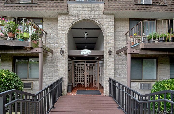 Property Photo:  317 Kemey Cove 317  NY 10510 