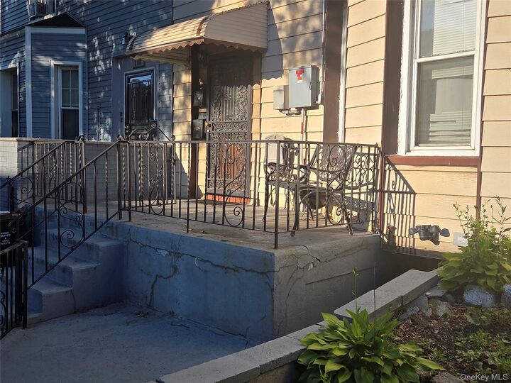 Property Photo:  2726 Holland Avenue #2  NY 10467 