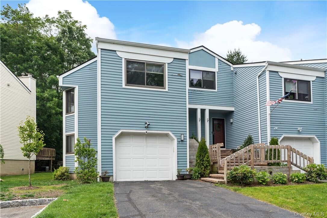 Property Photo: 17 Top Of The Rdg A5 NY 10543