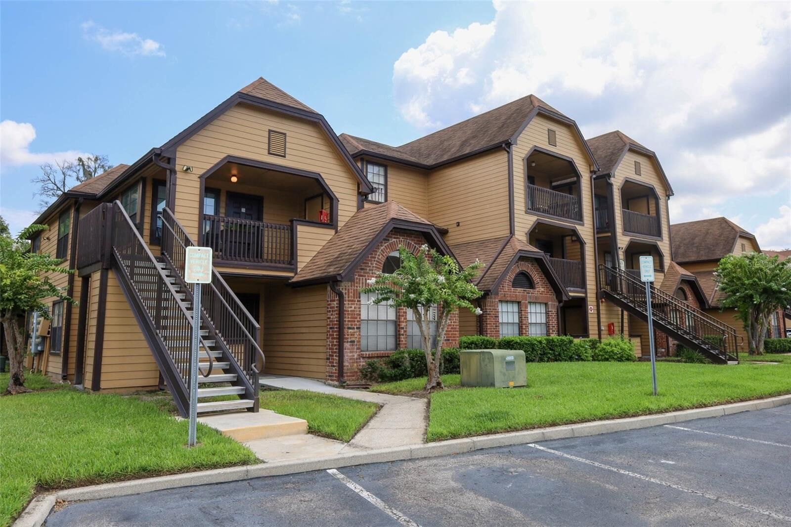 Property Photo:  345 Forestway Circle 205  FL 32701 