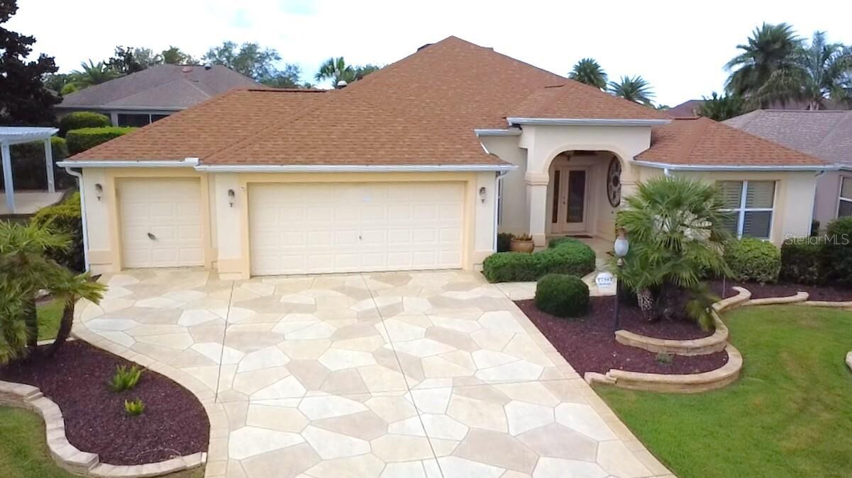 Property Photo:  754 Chapman Loop  FL 32162 