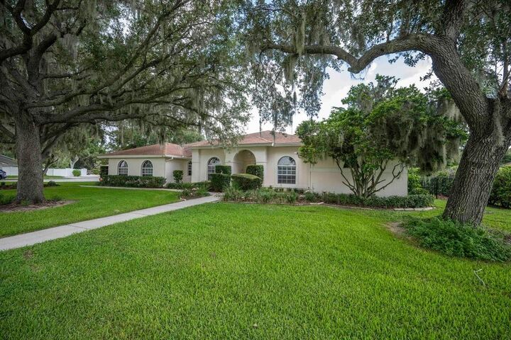 Property Photo:  120 Woodcrest Lane  FL 33860 
