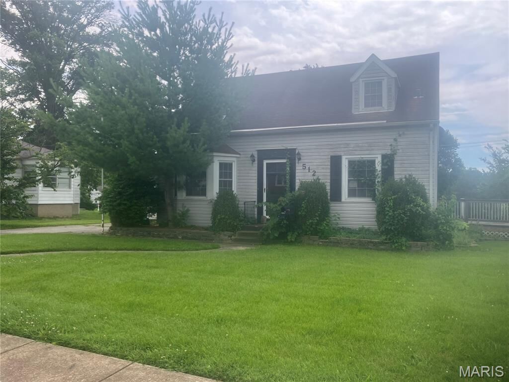 Property Photo:  512 W Legion Avenue  IL 62236 