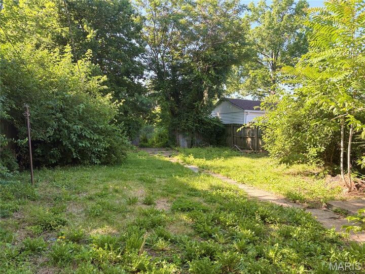 Property Photo:  5420 Queens Avenue  MO 63115 
