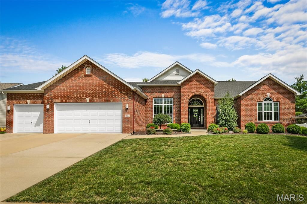 Property Photo:  3037 Roan Hill Drive  IL 62221 