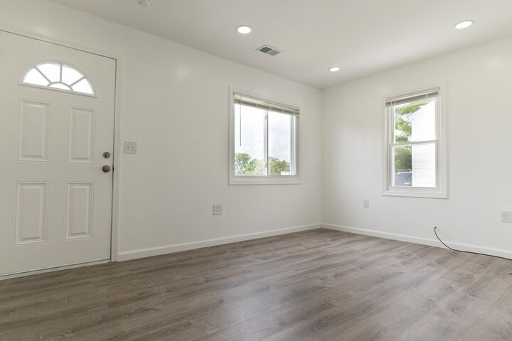 Property Photo:  25627 Penn Street  MI 48125 