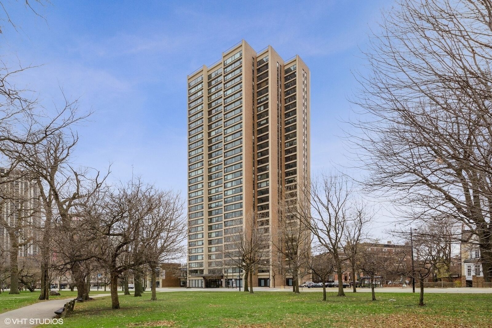 Property Photo: 1850 N Clark Street 2405 IL 60614