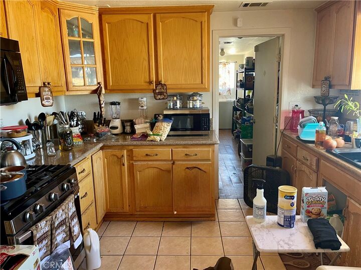 Property Photo:  16131 Llanada  CA 92394 