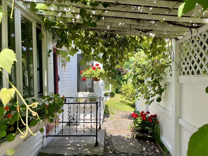 Property Photo: 59 Cedar Street ME 04915
